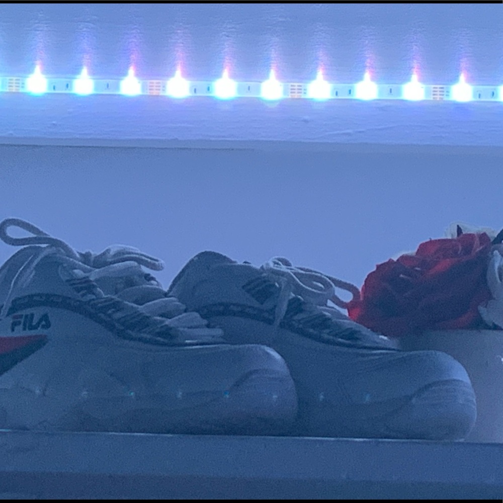 Withe, Green and red Filas - Picture 2 of 2